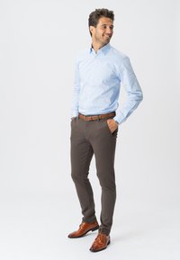 TEESHOPPEN Bukser - dark brown