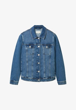 Denimjakke i lyseblå med klassisk krave, forlomme og sølvfarvede knaplukninger. Har en let slidt tekstur.