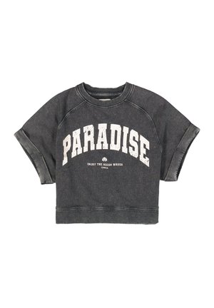 Felpa grigio scuro a maniche corte con polsini arrotolati e scritta bianca "PARADISE" e "Enjoy the ocean waves" davanti.