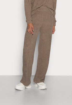 ONLFLUFFY PANT - Trousers - walnut