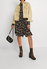 Object Skjortklänning - black