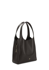 Borsa a tracolla in pelle marrone scuro, con doppio manico lungo, tasca con zip, texture liscia e accessori in metallo dorato.