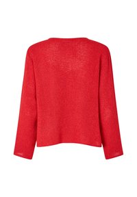 Roter Strickpullover mit langen Ärmeln, Rundhalsausschnitt und lässiger Passform. Texturierter Stoff mit leichtem Glanz und minimalem Design.