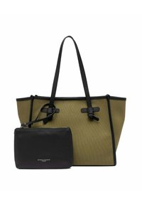 Borsa a tracolla verde oliva con rifiniture e manici in pelle nera, dotata di una pochette nera con cerniera attaccata. Design rettangolare semplice.
