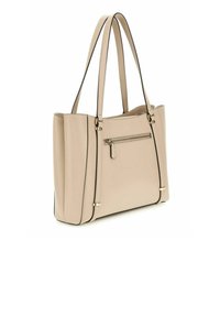 Bolso tote de cuero beige con un diseño estructurado, doble asa, un bolsillo frontal con cremallera y acentos en negro. Textura suave con herrajes dorados.
