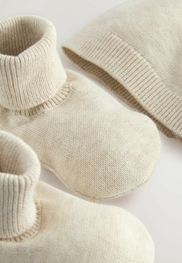 2 PIECE SET  – Mütze – neutral