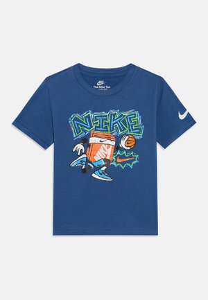 - T-shirt z nadrukiem