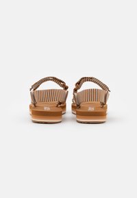 Roxy CAGE - Sandálias - brown/white