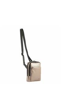 Borsa a tracolla in morbido tessuto beige con tracolla nera. Forma rettangolare, scomparti con zip, tasca frontale, texture liscia.