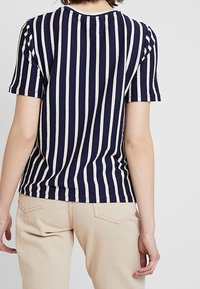 Pieces Triko s potiskem - blue