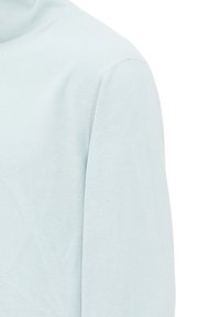 Lyseblå fleece-top med høj krave, lange ærmer og en blød tekstur. Har rene sømme og en let afslappet pasform.
