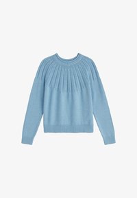 Ei valittu, blue spring sky