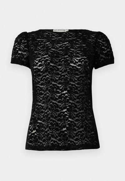 Haut à manches courtes en dentelle noire avec un motif floral, un col rond et des manches légèrement bouffantes. Texture lisse avec une coupe ajustée.