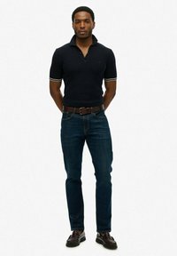 Valgt, classic navy diamond