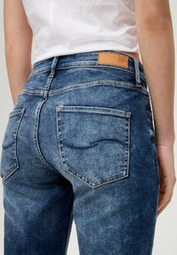 QS Jeansshort - ozeanblau