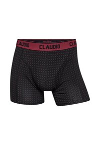 Sorte boxershorts med en bordeaux farvet talje, mærket "CLAUDIO." Stofet har et lille, gentagende mønster af røde prikker.