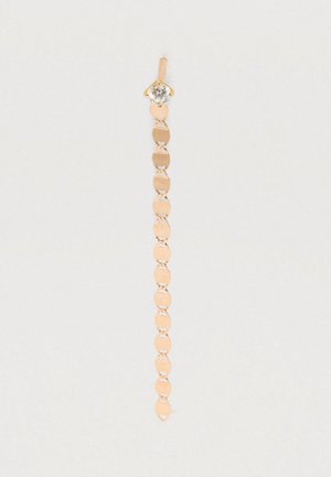 - Pojedynczy kolczyk