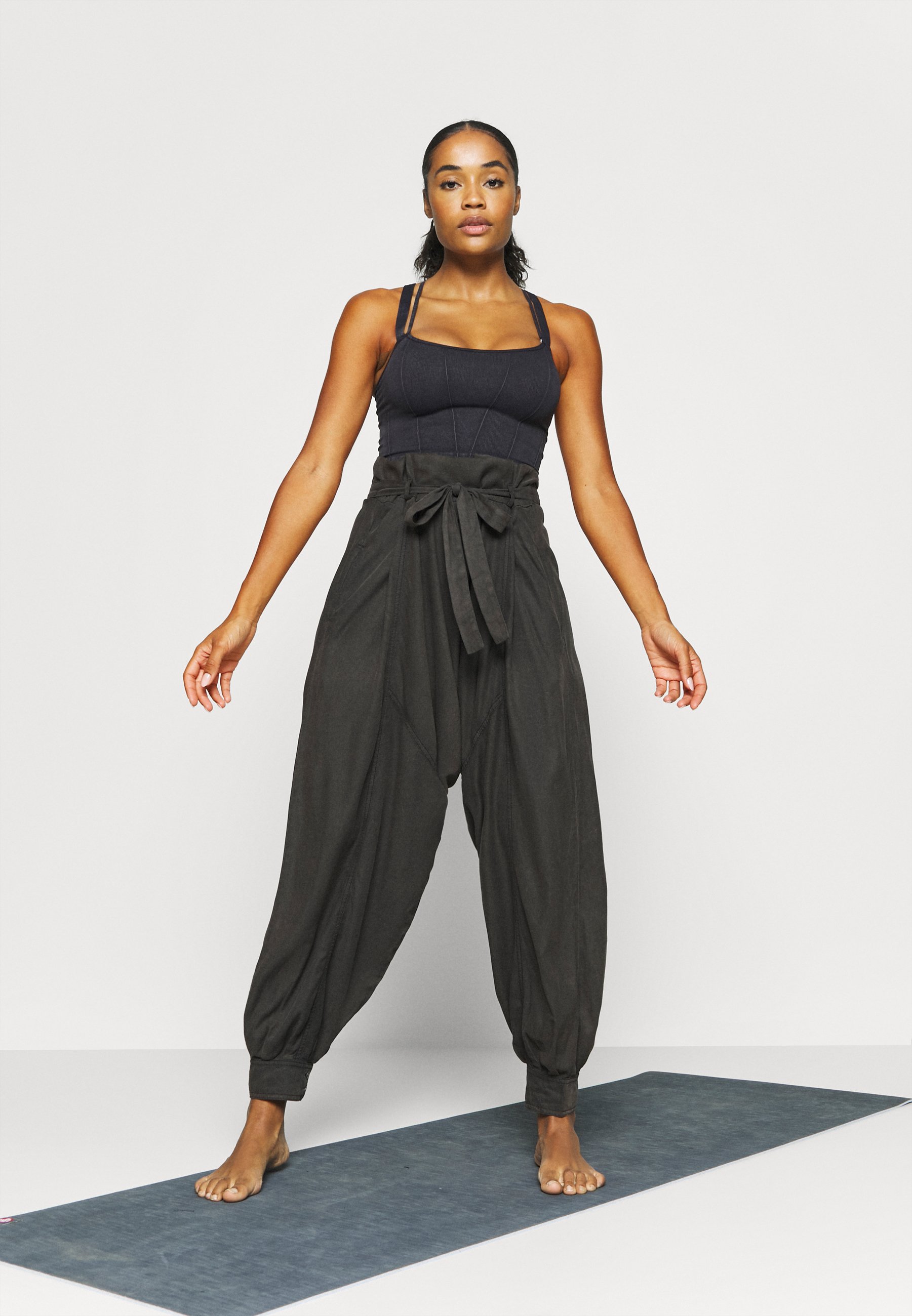 Yanıt olarak Sal onay harem pants zalando - molliecoday.com