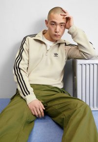 adidas Originals ADICOLOR CLASSICS 3-STRIPES - Športni pulover - beige/black