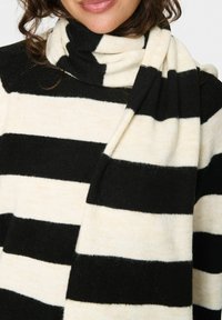 Saint Tropez GARBIE - Sjaal - ice black stripe