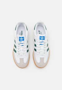 adidas Originals SAMBA OG UNISEX - Tenisky - footwear white/collegiate green