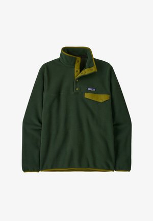 Sudadera de forro polar en verde oscuro con cuello y bolsillo amarillos. Presenta una abertura con botones en la parte superior y puños acanalados. Textura suave.