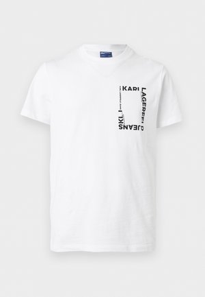 Tricou alb cu mâneci scurte, cu text negru "KARL LAGERFELD JEANS" aranjat într-un model dreptunghiular în partea stângă a pieptului.