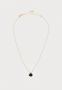 Zlatý řetízek s černým květinovým přívěskem. Přívěsek má zaoblené okvětní lístky a řetízek je tenký s klasickým zapínáním.