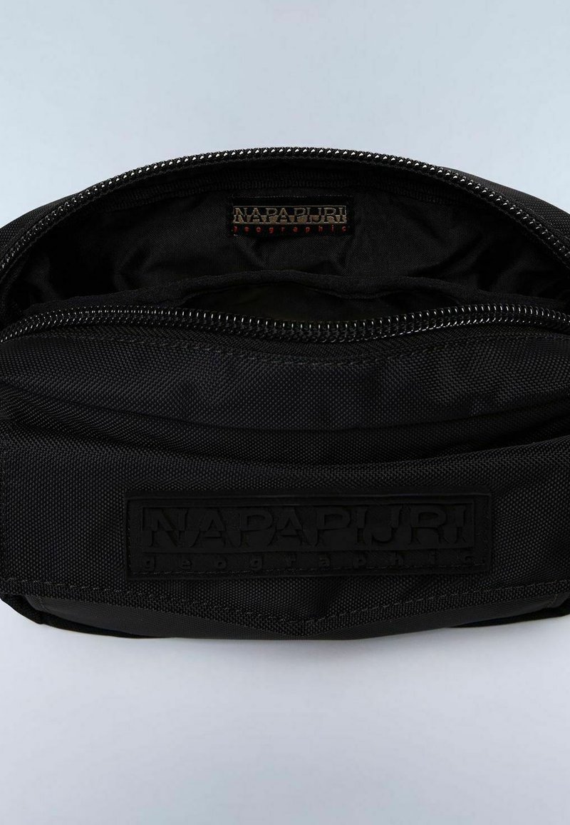 Napapijri Borsa A Tracolla File – Unisex, Tessuto Tecnico Nero, Tasca Frontale E Chiusura Zip, Tracolla Regolabile