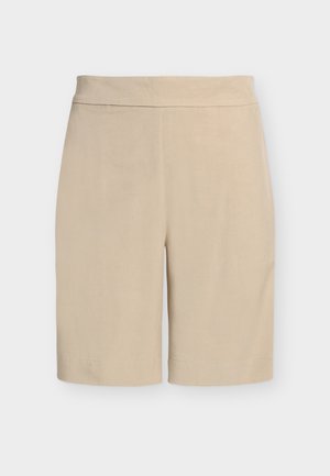 Beige knælange shorts med flad linning og lige kant, vist på en ensfarvet lys baggrund.