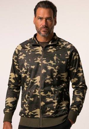 Camouflage zip-up jack in donkergroen en kaki tinten, gemaakt van gladde stof, met rib gebreide boorden en zoom, en heeft zijzakken.