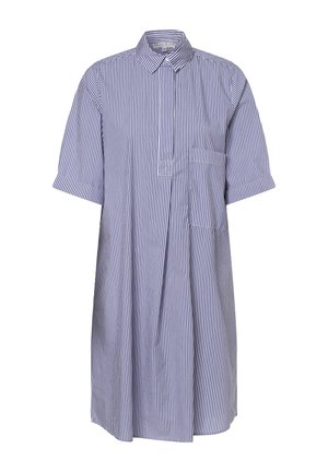 Robe chemise à manches courtes à rayures verticales bleu et blanc, avec col, poche poitrine et patte de boutonnage sur le devant.