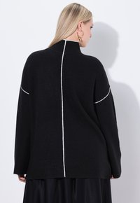 Ulla Popken SCHMUCKNÄHTE, STEHKRAGEN, LANGARM - Maglione - black