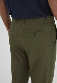 Solid SDJIM REGULAR FIT - Broek - ivy green