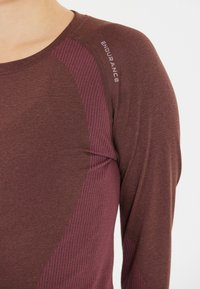 Endurance LANGARM HALEN - Longsleeve - fudge