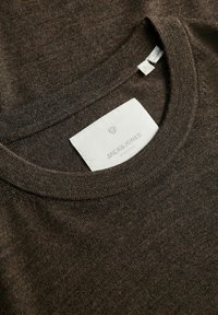 Jack & Jones MARK  brązowy