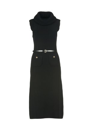 Robe midi sans manches noire avec col roulé, ceinture noire à la taille et deux poches avant avec boutons dorés.
