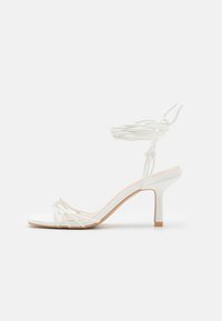 LUCKIE - Sandale - white