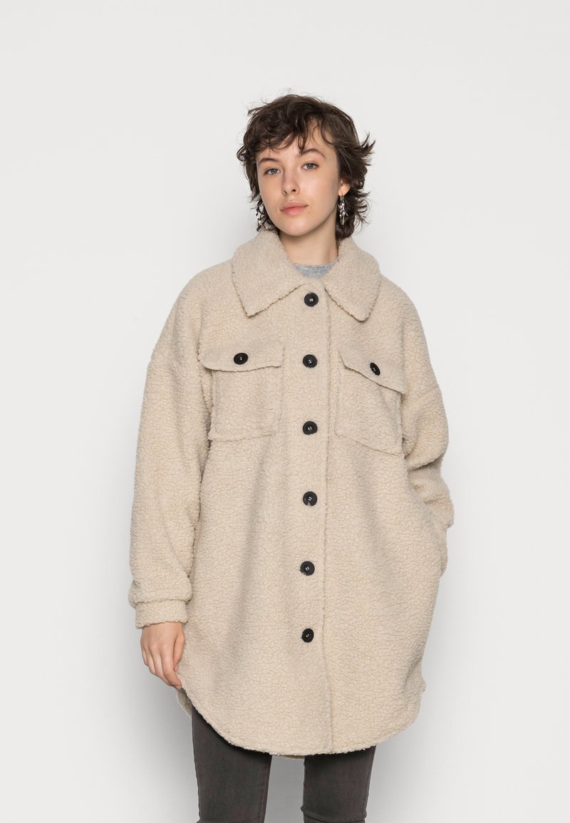 ONLY ONLNEWCAMILLA TEDDY SHACKET CC OTW - Casaco de inverno - oatmeal
