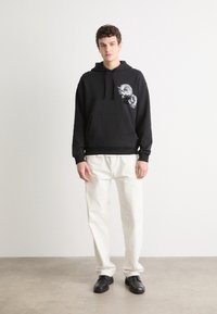 HUGO Sweat à capuche - black