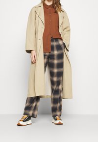 VILA Chemisier - brown