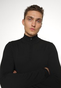HUGO SAN QUIRIN - Strickpullover - black