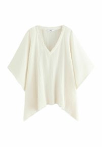 V-Ausschnitt, kurzärmliges Oberteil in Creme, mit einem strukturierten, plissierten Design und einem fransigen Saum. Leichter Stoff für Atmungsaktivität.