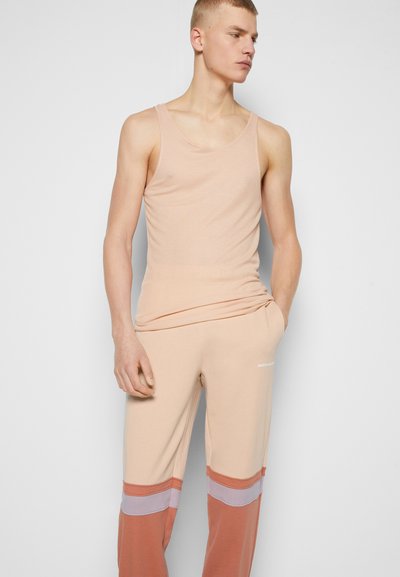 Martin Asbjørn AUSTIN TRACK PANTS - Calças de fato de treino - deauville mauve
