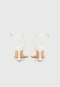 Simmi London BREA - Sandals - white