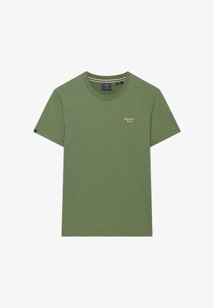 Zielona koszulka z krótkim rękawem i okrągłym dekoltem, z małym białym logo "Superdry & Co" na lewej piersi oraz metką na lewym rękawie.