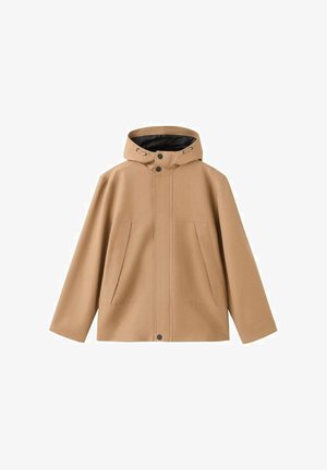 Chaqueta beige con capucha, botones de presión delanteros, dos bolsillos diagonales y un ajuste liso y ligeramente holgado.
