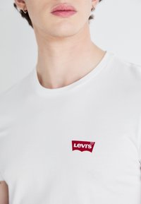 Levi's® GRAPHIC TEES 3 PACK - Jednoduché tričko - white