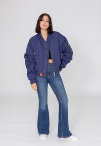 Bombers IWAKI UNISEX niebieski