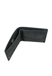 Cartera de cuero negro con múltiples ranuras para tarjetas, un compartimento para billetes y una textura suave. Forma ligeramente curvada con costuras sutiles.